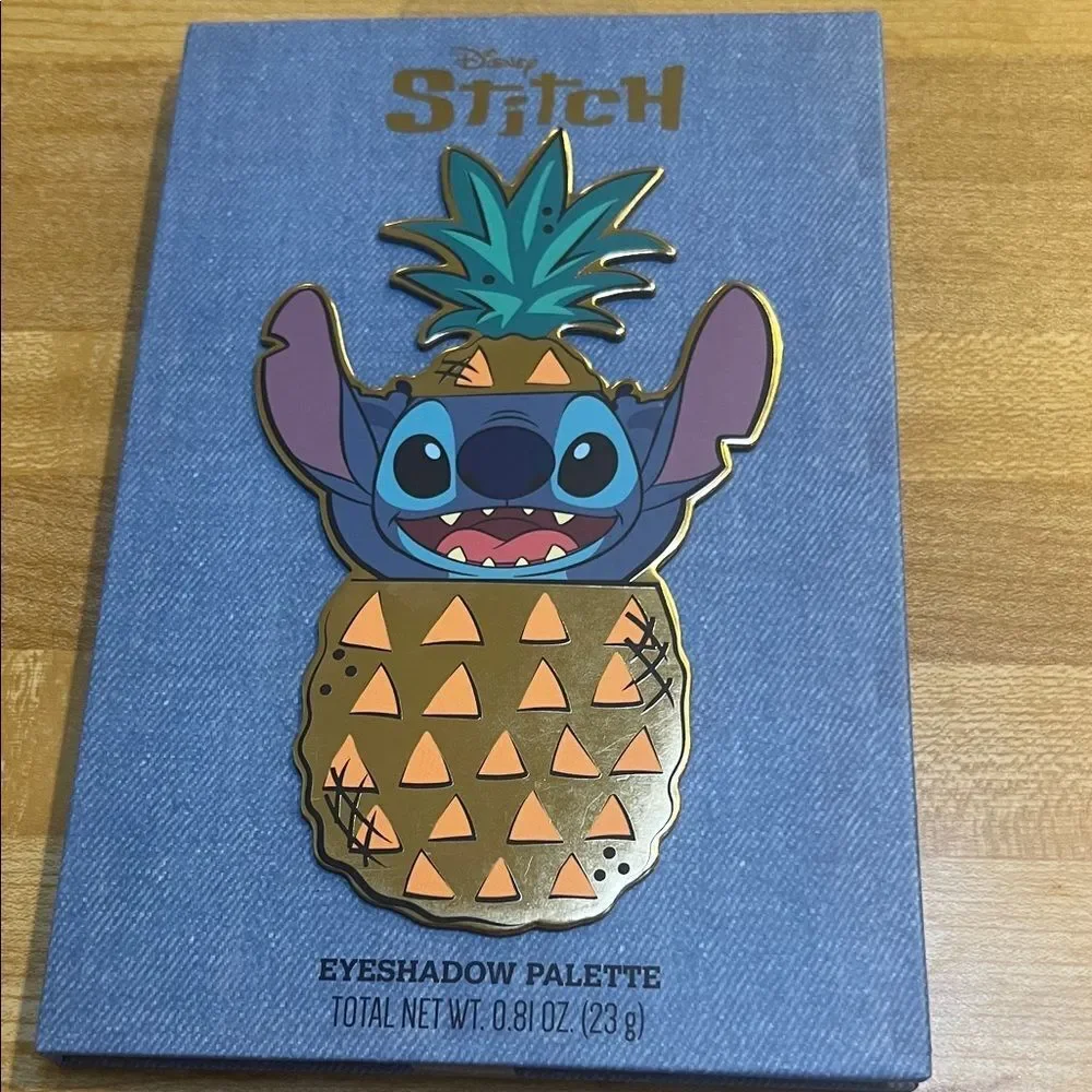 #1172+ Disney Stitch Eyeshadow Palette